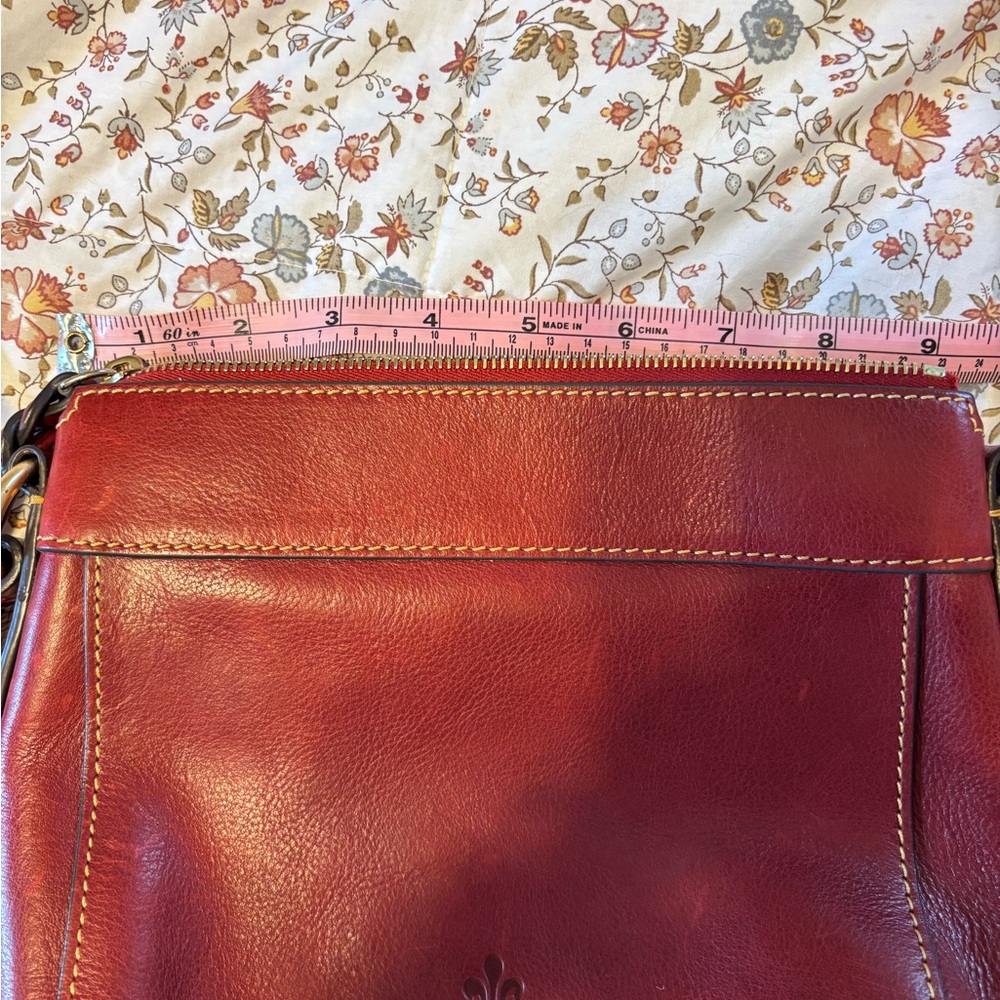 Dooney & Bourke Red Leather Crossbody Bag Florentine medium hobo bag - Picture 8 of 8